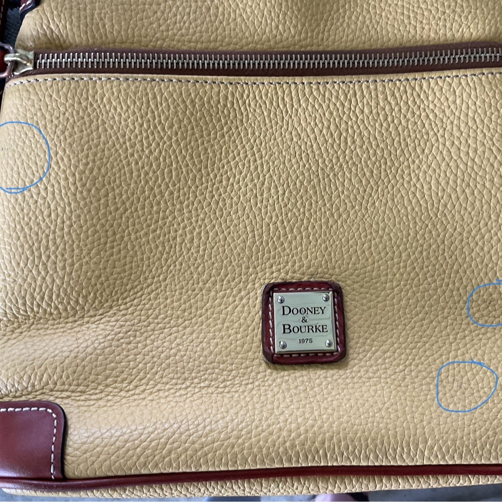 Dooney & Bourke Pebbled Leather Crossbody Bag Yellow Leather Brown Trim - Picture 15 of 16
